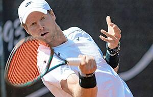 Hat gro&szlig;e Fu&szlig;probleme, deshalb aufs Einzel verzichtet, aber im Doppel mit Patrick Piper den f&uuml;nften Punkt f&uuml;r den TC Heilbronn geholt: Gil Uwe Grund.
Foto: Archiv/Berger