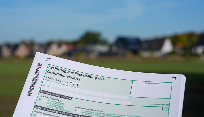Vor allem Besitzer unbebauter und größerer Grundstücke müssen im Neuen Jahr mehr Grundsteuer bezahlen.
