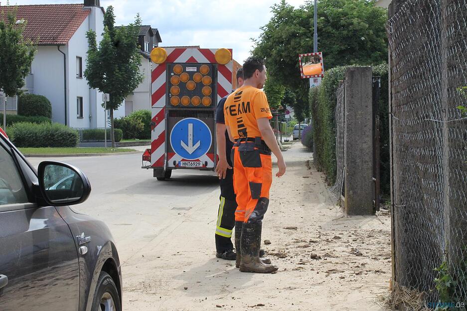 Aufr&auml;umen nach Unwetter in Eppingen | 27.06.