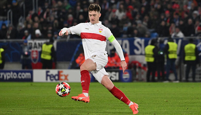 Der VfB Stuttgart hat den Vertrag mit Nationalspieler Angelo Stiller vorzeitig verlängert – um ein weiteres Jahr.