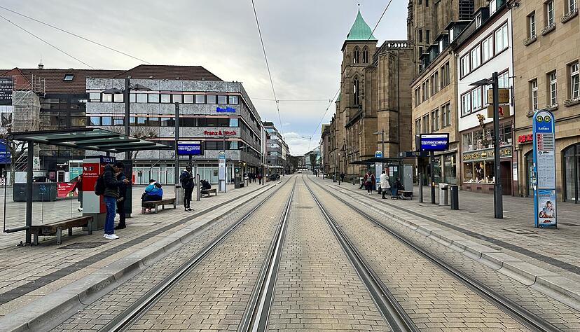Die Haltestellen in Heilbronn werden Ende der Woche nicht von Stadtbussen angefahren. Die Haltestellen in Heilbronn werden Ende der Woche nicht von Stadtbussen angefahren.