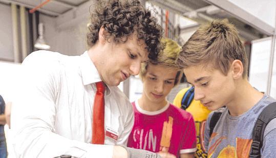 Wie funktioniert ein Getriebe? Bei Getrag kann man das und mehr lernen.