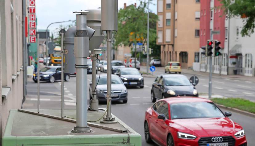 Hier werden die Luftschadstoffe an der Weinsberger Straße erfasst. Foto: Archiv/Veigel Hier werden die Luftschadstoffe an der Weinsberger Straße erfasst. Foto: Archiv/Veigel