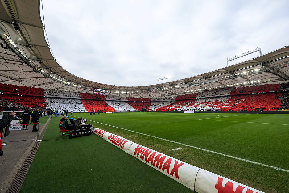 Die VfB-Stuttgart-Fans machten mit einer groß vorbereiteten Choreografie am 22. Spieltag der Fußball-Bundesliga auf sich aufmerksam. In Partie ging es gegen den VfL Wolfsburg.