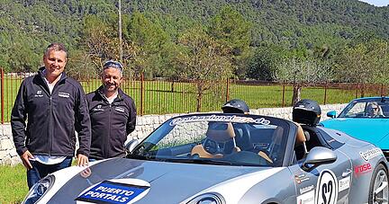 Ein Mann aus dem Unterland, der auf Mallorca angekommen ist: Chris Vogler (links) hat natürlich noch immer Spaß daran, einen Porsche 911 Speedster den Asphalt zu jagen, im Vordergrund steht die "Rennerei" für ihn aber nicht mehr.
Foto: privat