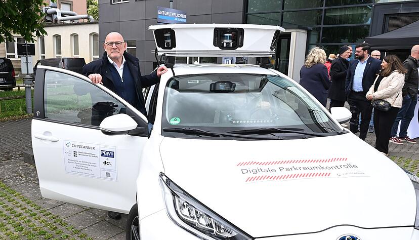 Verkehrsminister Winfried Hermann (Gr&uuml;ne) erhofft sich von der Technik mehr Verkehrssicherheit. (Archivbild)
