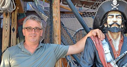 Seit 22 Jahren ist Michael Schneider mit Pirates Adventure auf Tour. Ohne seine Kinder hätte er in der Pandemie aufgehört.