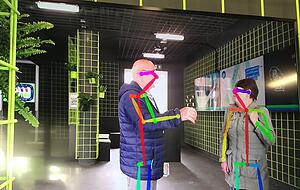 Skelettscanner erfassen Menschen und ihre Bewegungen und interpretieren die soziale Interaktion.
Foto: Gleichauf Skelettscanner erfassen Menschen und ihre Bewegungen und interpretieren die soziale Interaktion.
Foto: Gleichauf