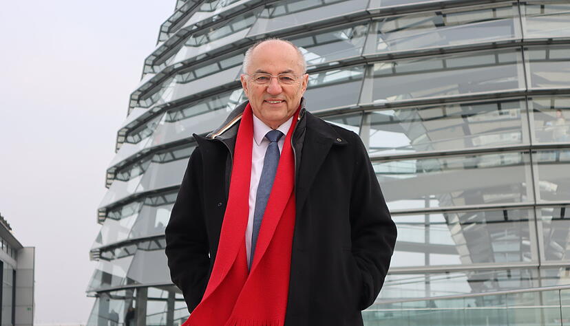 2005 ist der gebürtige Kroate Josip Juratovic zum ersten mal für die SPD in den Bundestag gewählt worden. Bei der Neuwahl tritt er nicht mehr an. 2005 ist der gebürtige Kroate Josip Juratovic zum ersten mal für die SPD in den Bundestag gewählt worden. Bei der Neuwahl tritt er nicht mehr an.