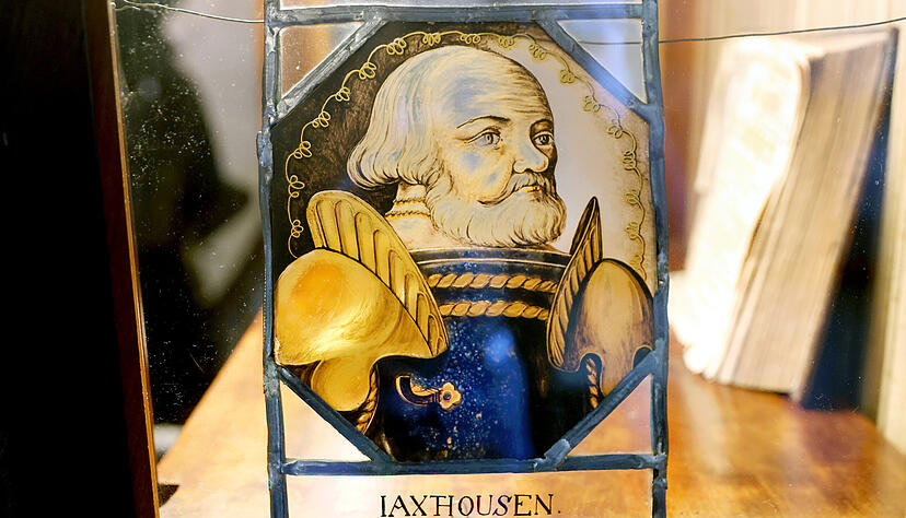 Der Reichsritter Götz von Berlichingen lebte von 1480 bis 1562 unter anderem in Jagsthausen. Der Reichsritter Götz von Berlichingen lebte von 1480 bis 1562 unter anderem in Jagsthausen.