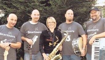 Thomas Bürkert, Martin Höhn, Carolin Middelberg, Christian Höhn und Günther Bauer (von links) haben nichts von ihrer Spielfreude eingebüßt.Foto: Ulrike Maushake Thomas Bürkert, Martin Höhn, Carolin Middelberg, Christian Höhn und Günther Bauer (von links) haben nichts von ihrer Spielfreude eingebüßt.Foto: Ulrike Maushake