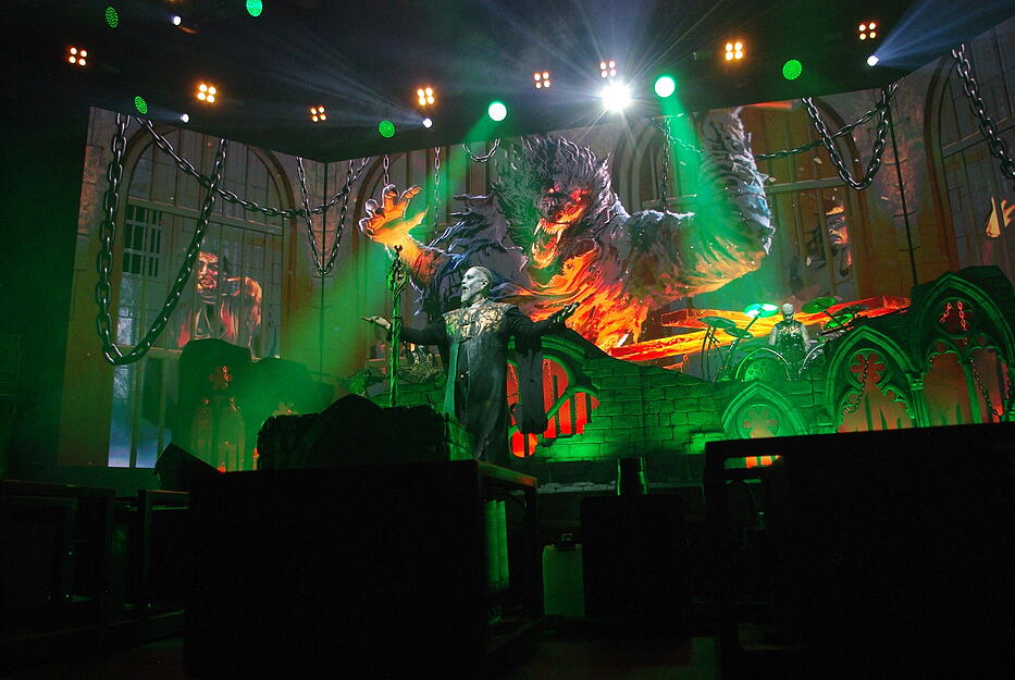 Nach 21 Jahren auf Tour haben die Saarländer einen Weg gefunden, den Nachwuchs zum Metal zu bekehren. Nach 21 Jahren auf Tour haben die Saarländer einen Weg gefunden, den Nachwuchs zum Metal zu bekehren.