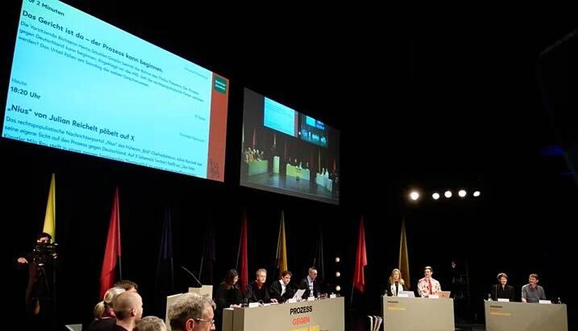 Die Idee stammt vom Schweizer Regisseur Milo Rau. Die Idee stammt vom Schweizer Regisseur Milo Rau.