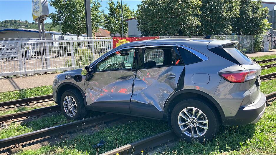 Die Stadtbahnlinien S41 und S42 werden wegen des Unfalls umgeleitet. Die Stadtbahnlinien S41 und S42 werden wegen des Unfalls umgeleitet.