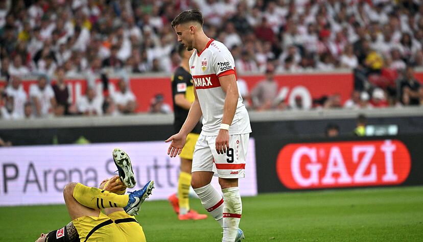 Beim 5:1 in der Bundesliga-Vorrunde taten der VfB und Torschütze Demirovic (r) den Dortmundern richtig weh. Beim 5:1 in der Bundesliga-Vorrunde taten der VfB und Torschütze Demirovic (r) den Dortmundern richtig weh.