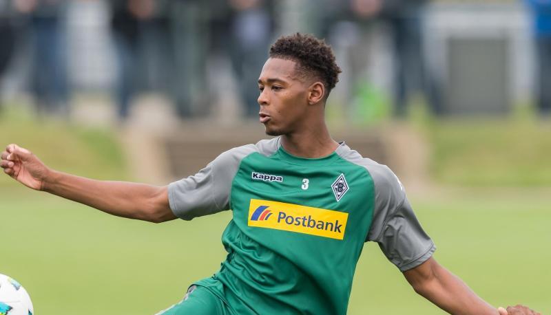 Gladbachs Reece Oxford erzielte den zwischenzeitlichen Treffer zum 1:1 gegen Newcastle United. Foto: Guido Kirchner Gladbachs Reece Oxford erzielte den zwischenzeitlichen Treffer zum 1:1 gegen Newcastle United. Foto: Guido Kirchner