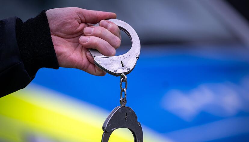 Die Polizei ermittelt gegen die beiden Verd&auml;chtigen. (Symbolbild)