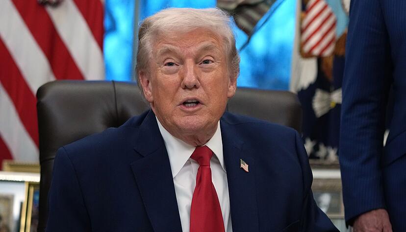 US-Präsident Donald Trump reichte die Klage formal als Privatmann ein. US-Präsident Donald Trump reichte die Klage formal als Privatmann ein.