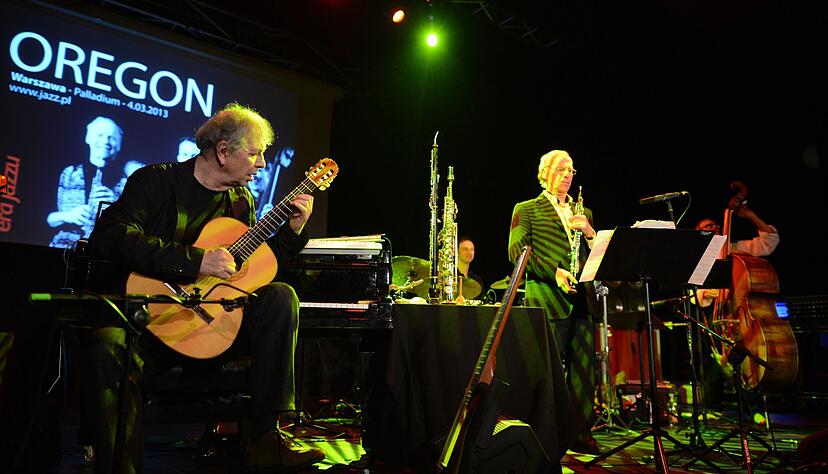 Der US-Jazzgitarrist Ralph Towner (links) ist im Alter von 85 Jahren in Rom gestorben. (Archivbild) Der US-Jazzgitarrist Ralph Towner (links) ist im Alter von 85 Jahren in Rom gestorben. (Archivbild)