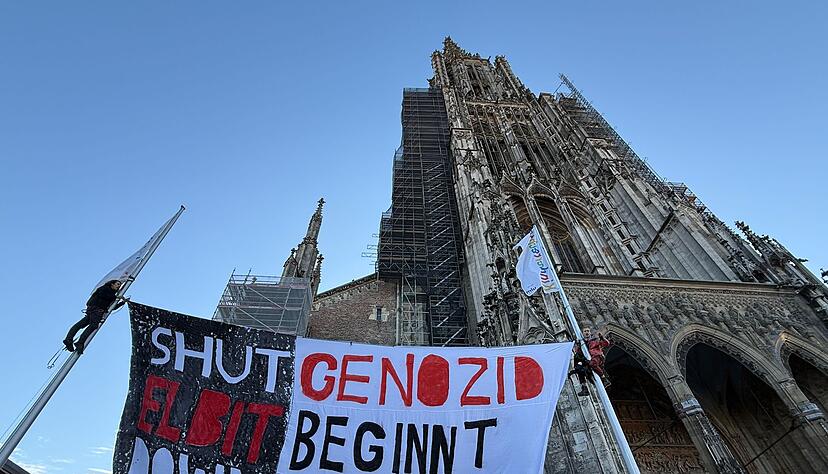 Die Proteste gegen den israelischen Konzern Elbit dauern an. Die Proteste gegen den israelischen Konzern Elbit dauern an.