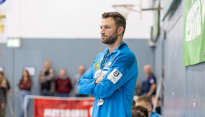 Oliver Heß, Trainer des TSB Horkheim, hat für das Auswärtsspiel in Konstanz einen klaren Plan. Breite im Spiel und Eins-gegen-eins-Situationen sollen gegen die HSG zum Erfolg führen. Oliver Heß, Trainer des TSB Horkheim, hat für das Auswärtsspiel in Konstanz einen klaren Plan. Breite im Spiel und Eins-gegen-eins-Situationen sollen gegen die HSG zum Erfolg führen.