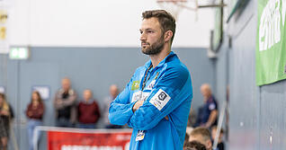 Oliver Heß, Trainer des TSB Horkheim, hat für das Auswärtsspiel in Konstanz einen klaren Plan. Breite im Spiel und Eins-gegen-eins-Situationen sollen gegen die HSG zum Erfolg führen.