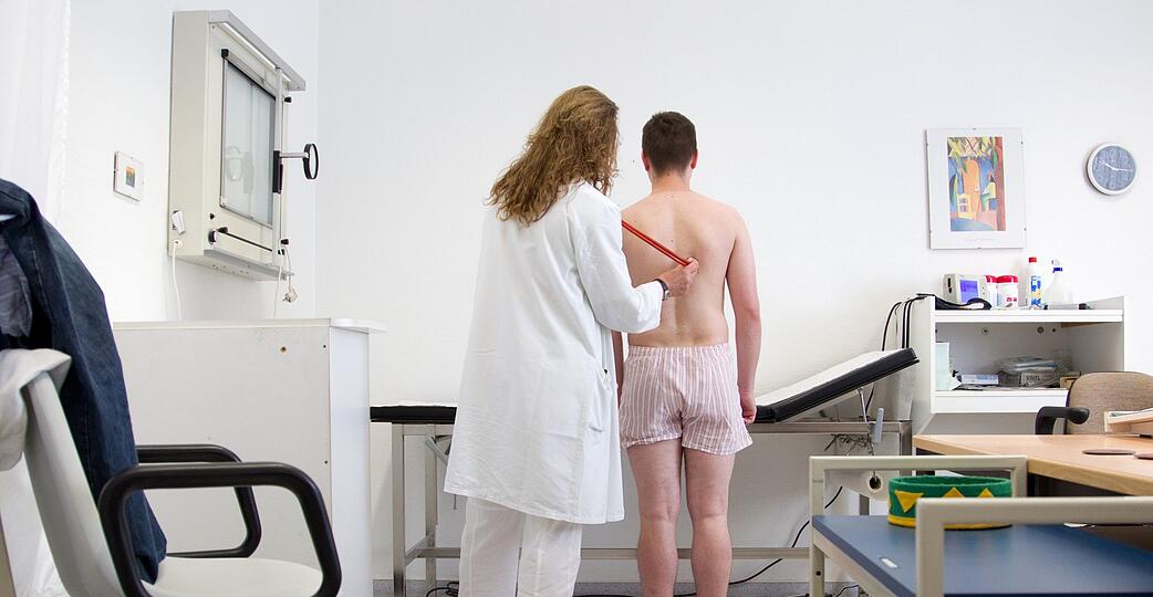 Ab 2026 sollen alle jungen Männer ab Jahrgang 2008 zu einer Musterung eingeladen werden: Die gesundheitliche Eignung wird dabei geprüft. Ab 2026 sollen alle jungen Männer ab Jahrgang 2008 zu einer Musterung eingeladen werden: Die gesundheitliche Eignung wird dabei geprüft.