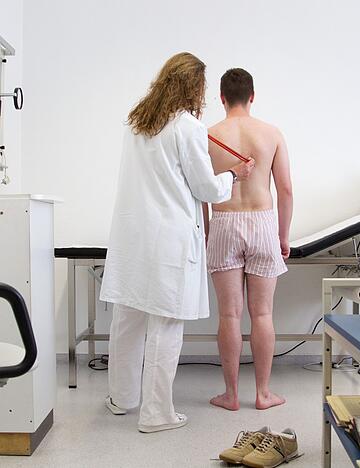 Ab 2026 sollen alle jungen Männer ab Jahrgang 2008 zu einer Musterung eingeladen werden: Die gesundheitliche Eignung wird dabei geprüft. Ab 2026 sollen alle jungen Männer ab Jahrgang 2008 zu einer Musterung eingeladen werden: Die gesundheitliche Eignung wird dabei geprüft.