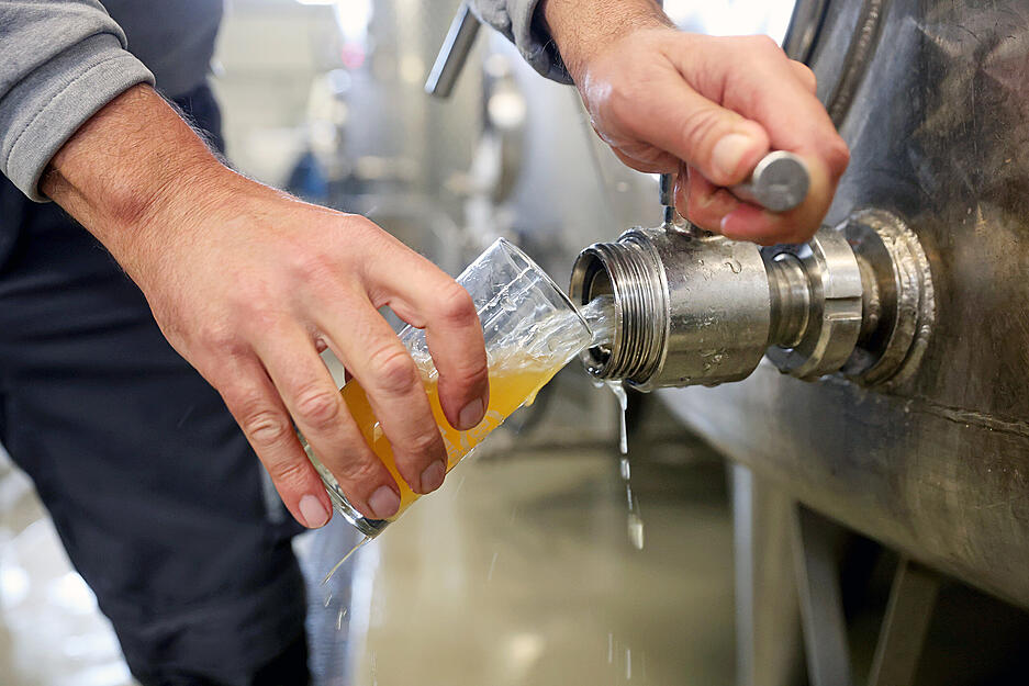 Saft-Produktion bei Beil Fruchtsäfte in Neckarsulm.