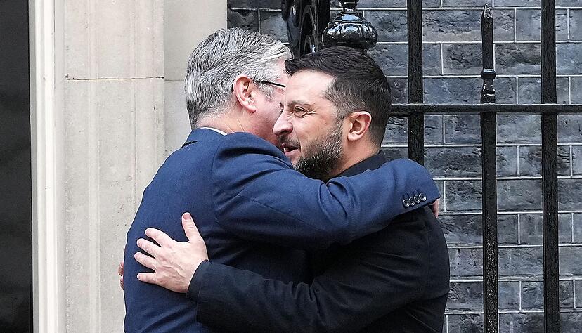 Der britische Premier Starmer sicherte Selenskyj weitere Unterst&uuml;tzung zu.