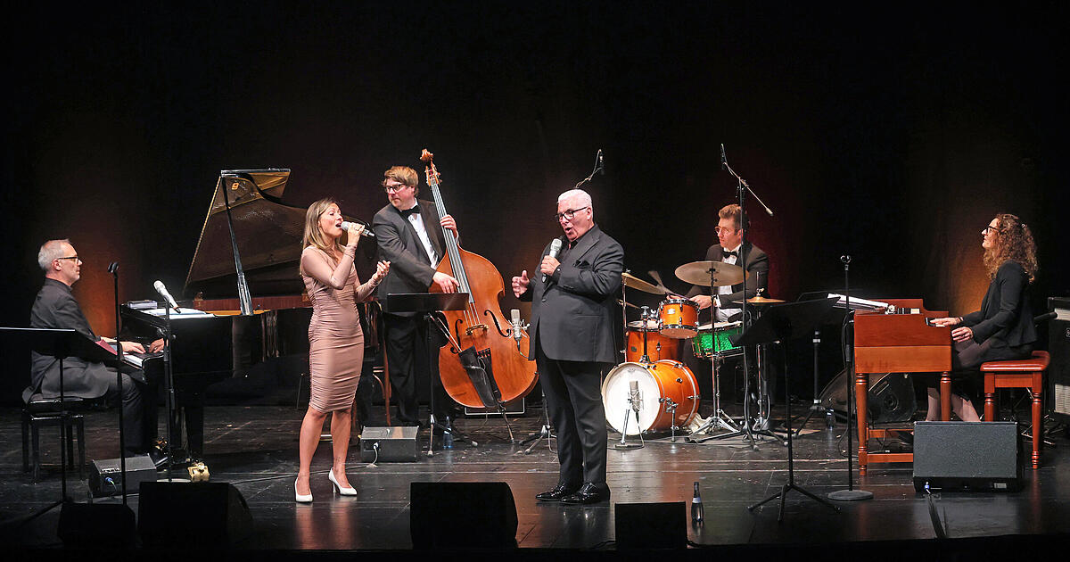 Nicht so groß wie London, dafür genauso schön: Mitch Winehouse im ...