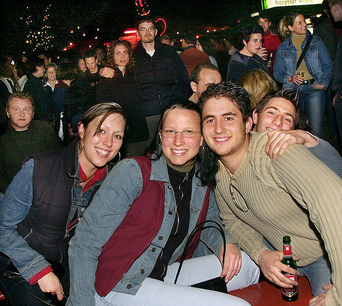 Ausgelassen gefeiert wurde auch im Jahr 2004 auf dem Seefest.