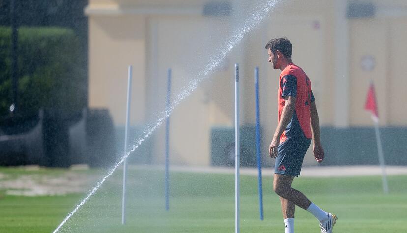 Bloß keine kalte Dusche zum WM-Start: Thomas Müller. Bloß keine kalte Dusche zum WM-Start: Thomas Müller.
