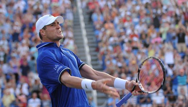 John Isner ist mit 2,08 Metern einer längsten Spieler auf der ATP-Tour. Foto: Peter Foley John Isner ist mit 2,08 Metern einer längsten Spieler auf der ATP-Tour. Foto: Peter Foley