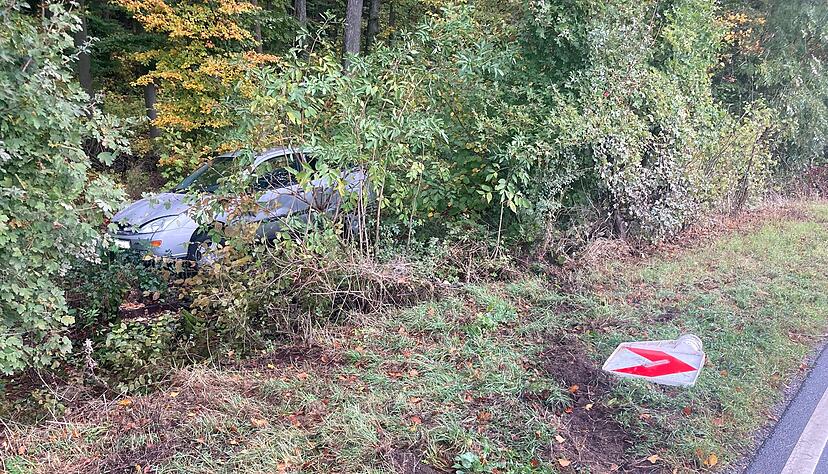 Auto überschlägt sich auf der B19 bei Ingelfingen