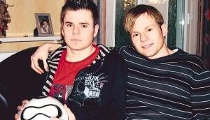 Ein Fall für zwei: Pascal (links) und Sebastian Schubert traten an der ZDF-Torwand gegen Rafael van der Vaart an &ndash; und sicherten sich ein 1:1.Fotos: Eric Schmidt