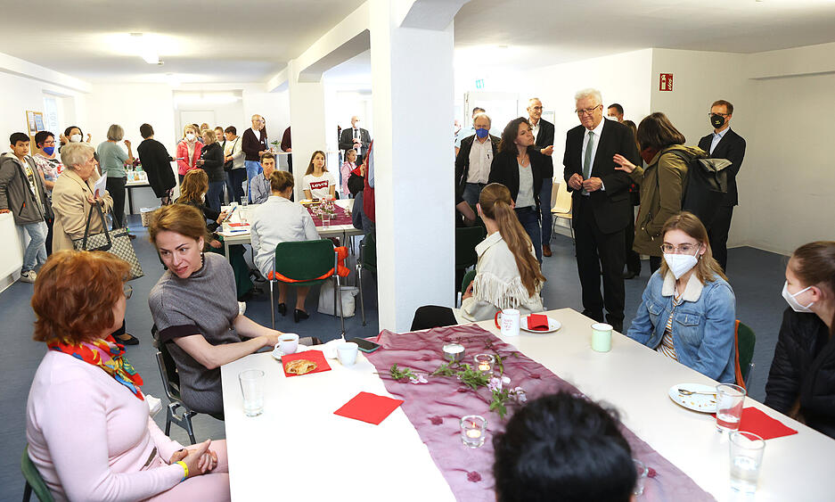 Ministerpräsident Kretschmann trifft in Heilbronn Ukraine-Flüchtlinge