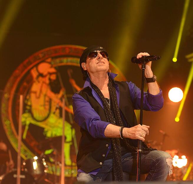 Scorpions unplugged in der Hanns-Martin-Schleyer-Halle
