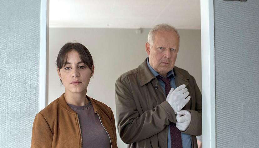 Mila Sahin und Klaus Borowski schlagen in dem Fall getrennte Wege ein. Mila Sahin und Klaus Borowski schlagen in dem Fall getrennte Wege ein.