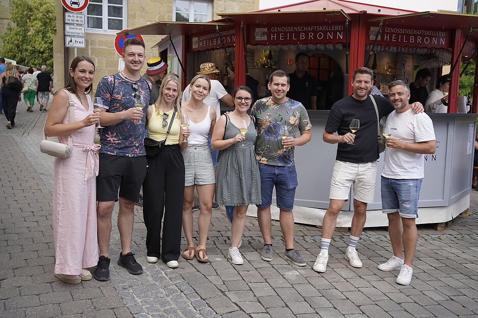 Gute Stimmung herrschte am Samstag auf dem Hohenloher Weindorf in Öhringen. Gute Stimmung herrschte am Samstag auf dem Hohenloher Weindorf in Öhringen.