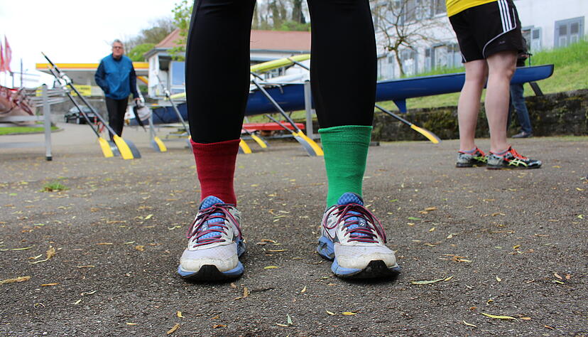 Rudersocken: rot f&uuml;r Backbord, gr&uuml;n f&uuml;r Steuerbord
