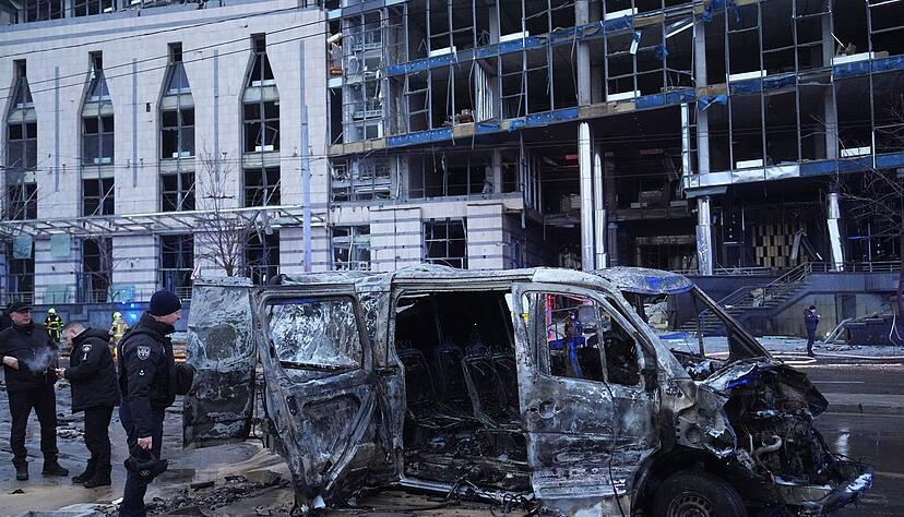 Die russische Armee hat die ukrainische Hauptstadt Kiew erneut mit Raketen angegriffen.