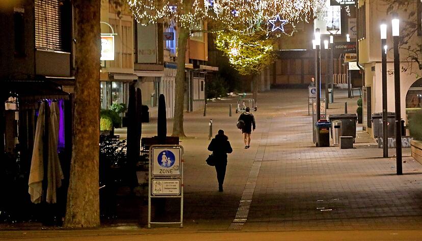 Die Heilbronner Innenstadt am Mittwoch nach 21 Uhr. Bei der Kälte ist sowieso nur kaum jemand draußen unterwegs.
Fotos: Ralf Seidel