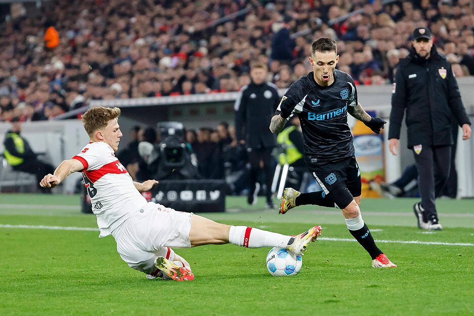Finn Jeltsch: Spielte auch gegen den Deutschen Meister sicher, zeigte in vielen Zweikämpfen Einsatz und Timing. Note: 2