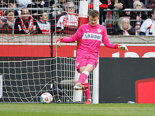 Alexander N&uuml;bel: Wenig zu tun. In der 57. Minute einmal getestet aus der Distanz. N&uuml;bel war schnell unten und parierte. Note: 3