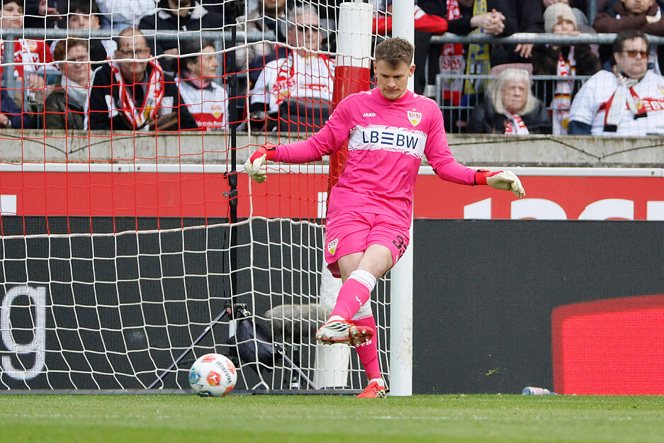 Alexander N&uuml;bel: Wenig zu tun. In der 57. Minute einmal getestet aus der Distanz. N&uuml;bel war schnell unten und parierte. Note: 3