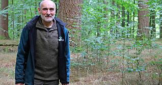 Ralph Heinzelmann betreut die Wälder rund um Dörzbach und Krautheim. Er kümmert sich vor allem um die Bäume, für die Tiere sind die Jagdpächter zuständig.