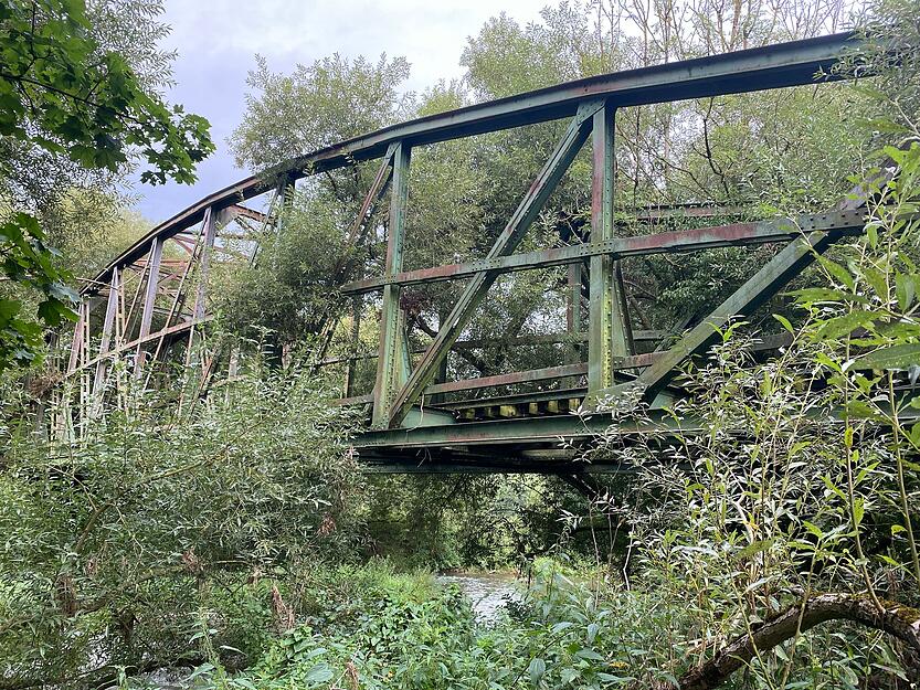 Alte Eisenbahnbrücke im hohenlohischen Jagsttal. Alte Eisenbahnbrücke im hohenlohischen Jagsttal.