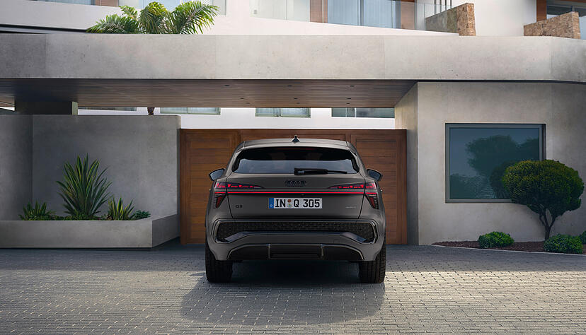 Bullig ist das Heck Audi Q3 Sportback. Bullig ist das Heck Audi Q3 Sportback.