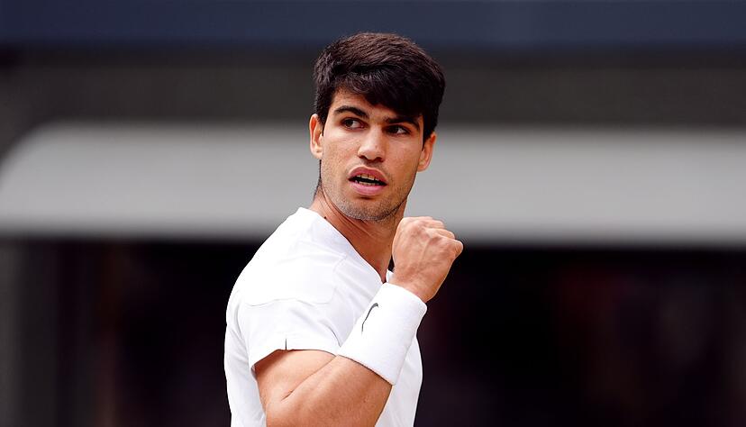 Alcaraz verteidigte gegen Novak Djokovic seinen Wimbledon-Titel. Alcaraz verteidigte gegen Novak Djokovic seinen Wimbledon-Titel.